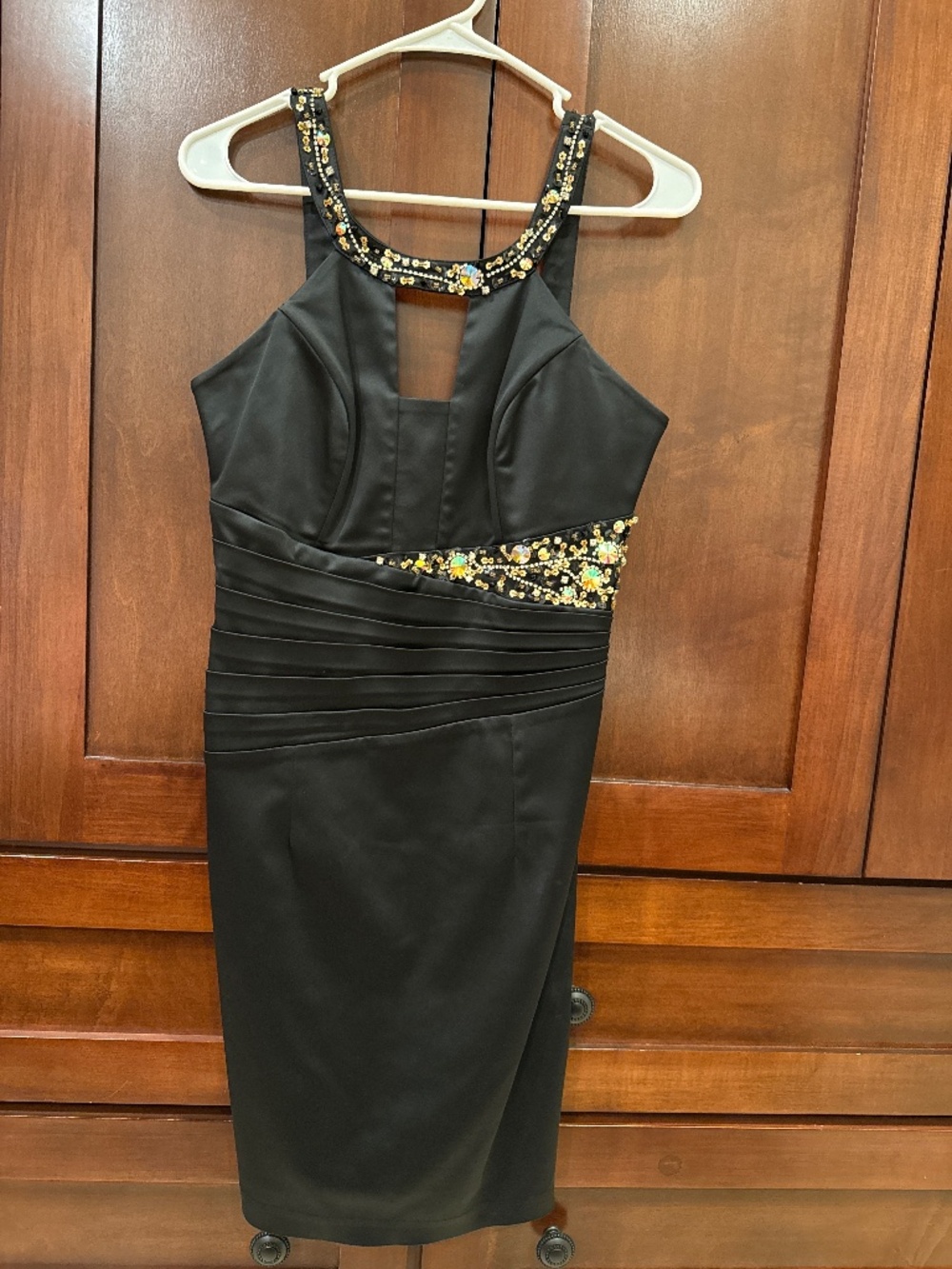 JADORE Black Embellished Formal Evening Gown Dress Size M